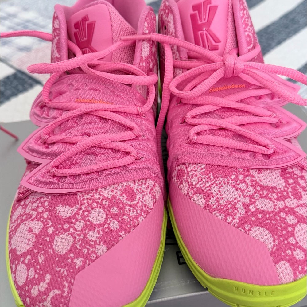 Nike Kyrie 5 Kids Sneakers - Pink and Neon Green - Picture 9 of 9